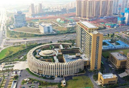 建筑界的悲哀：广西国际壮医医院竟然看起来像马桶遭网友吐槽